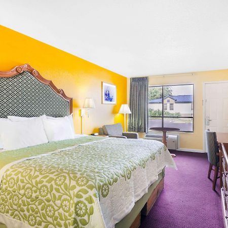 Days Inn Jacksonville Exterior photo