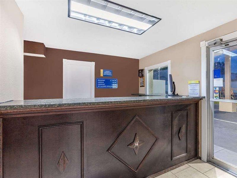 Days Inn Jacksonville Exterior photo