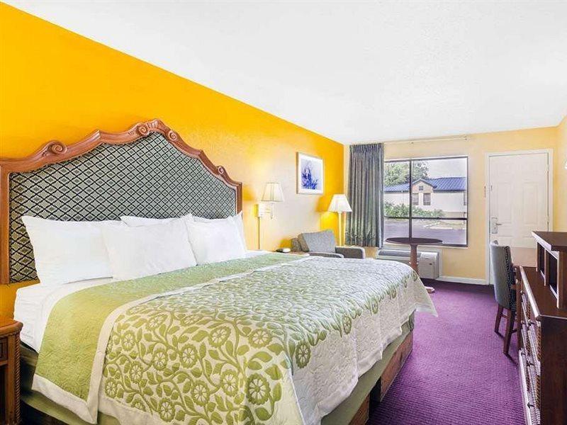 Days Inn Jacksonville Exterior photo