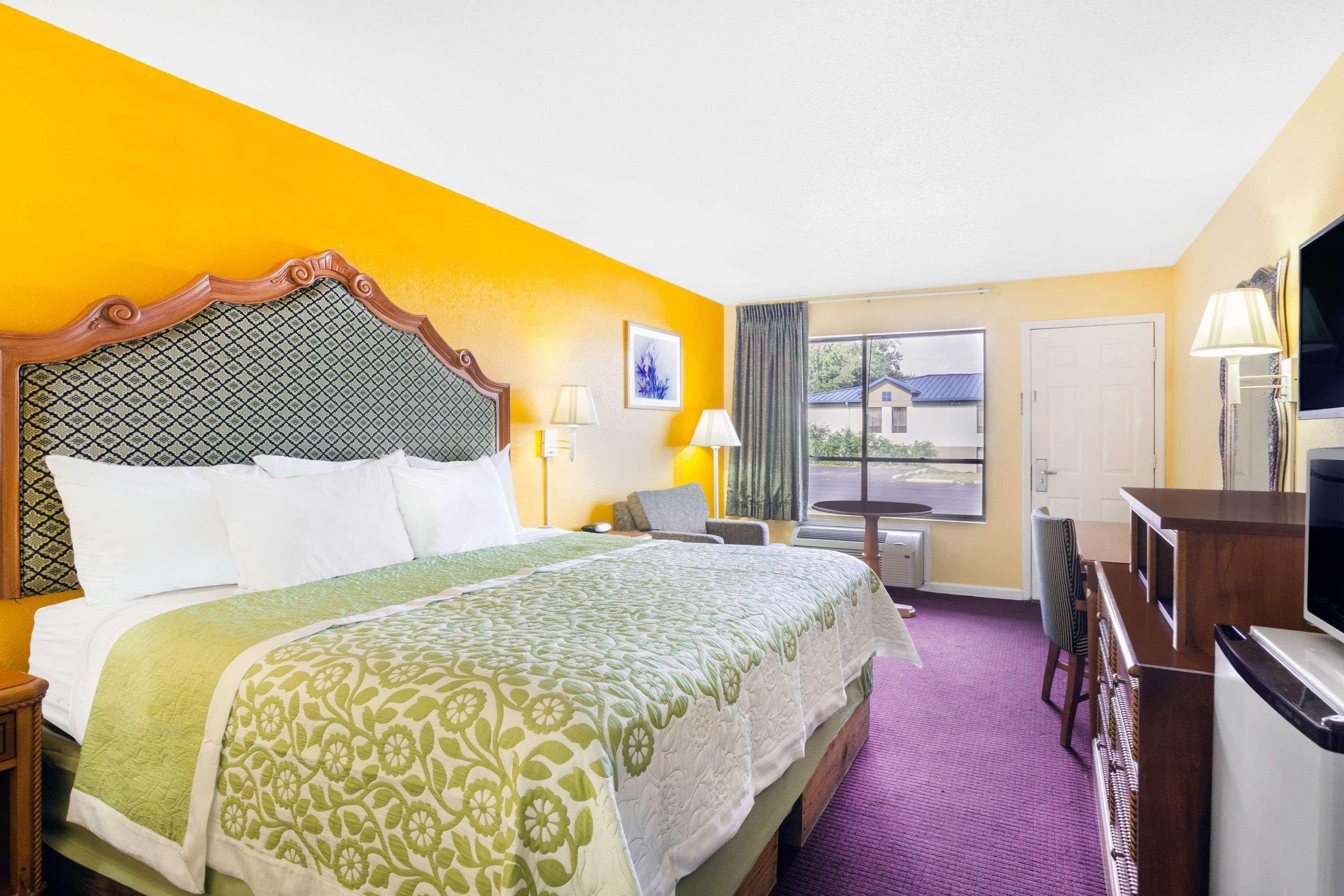 Days Inn Jacksonville Exterior photo
